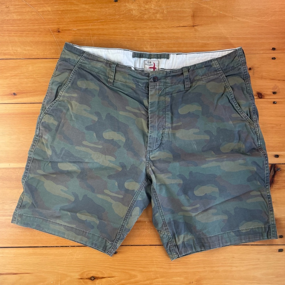 Camouflage Cargo Shorts in Shades of Green